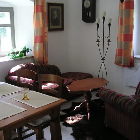 Apartment Hammerschloss Unterklingensporn